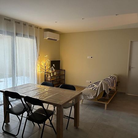 Maison T3 Dans Un Village Calme Saint-Mitre-les-Remparts Εξωτερικό φωτογραφία