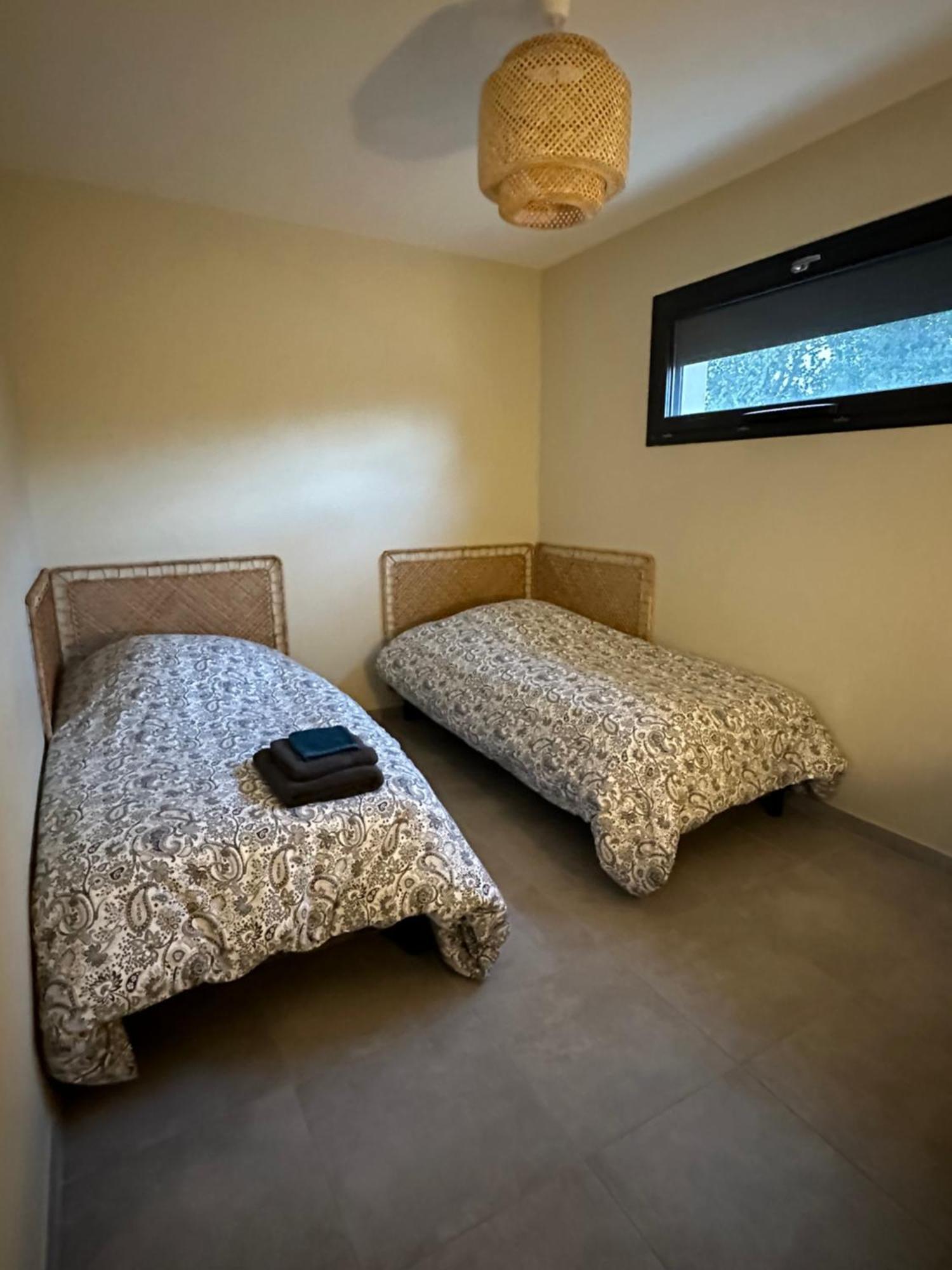 Maison T3 Dans Un Village Calme Saint-Mitre-les-Remparts Εξωτερικό φωτογραφία