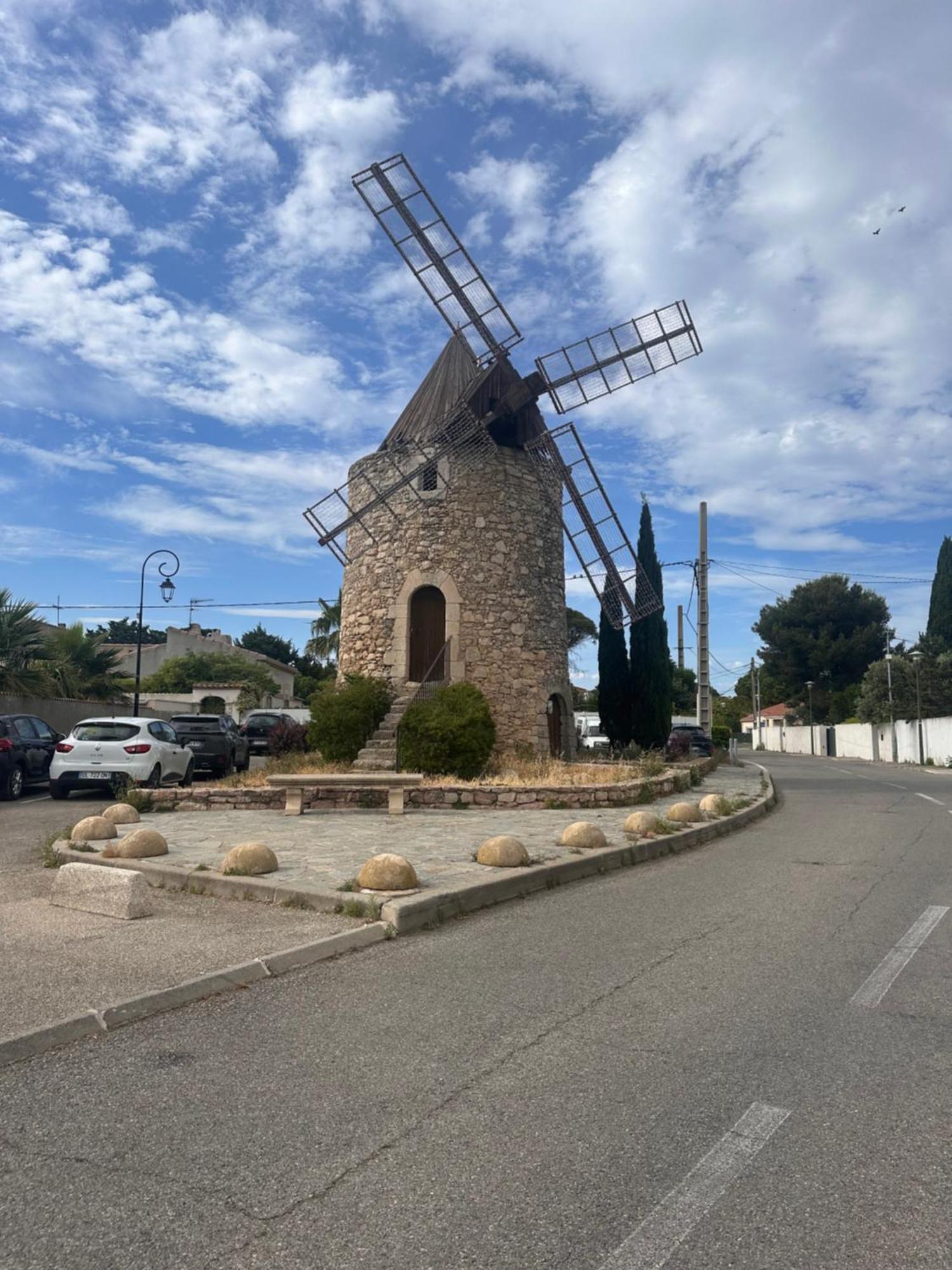 Maison T3 Dans Un Village Calme Saint-Mitre-les-Remparts Εξωτερικό φωτογραφία